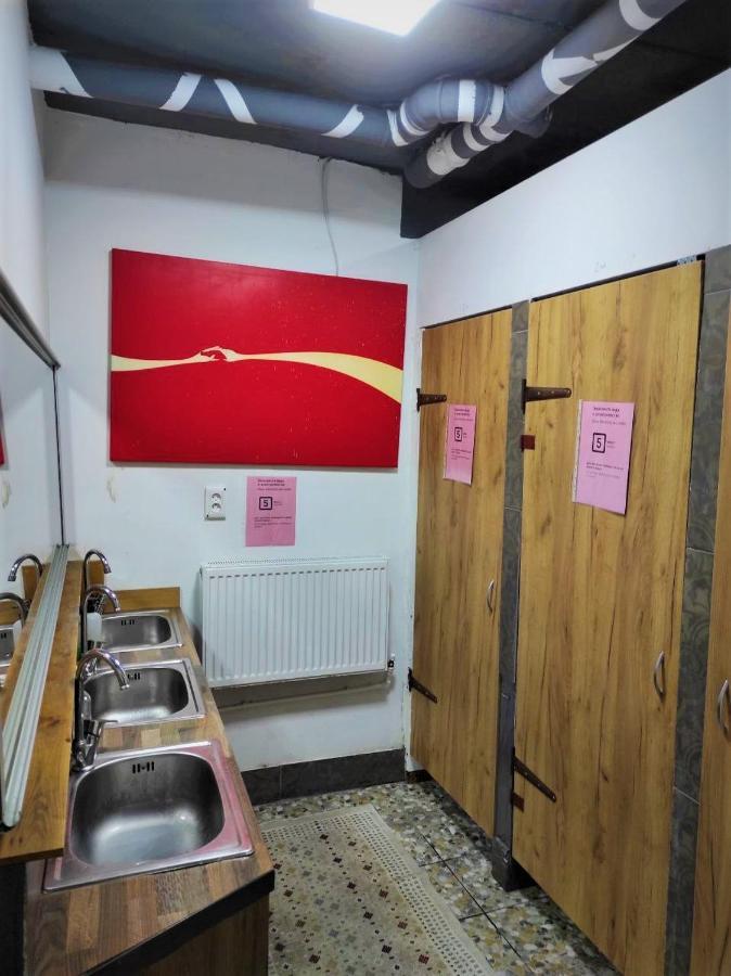 צ'יסינאו Bern Hostel מראה חיצוני תמונה